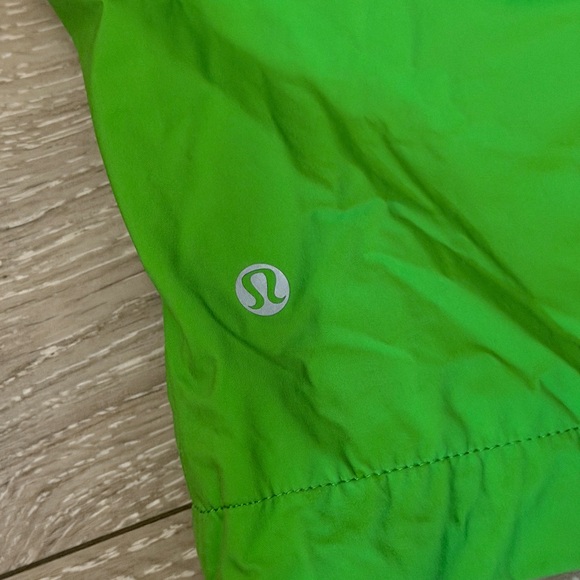 Lululemon Vibrant Green Hooded Windbreaker Rain Coat - Picture 5 of 8